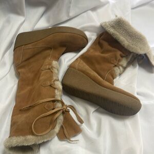 Michael Kors 7.5 camel brown boots with wedge